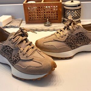 New Balance 327 tan sneakers